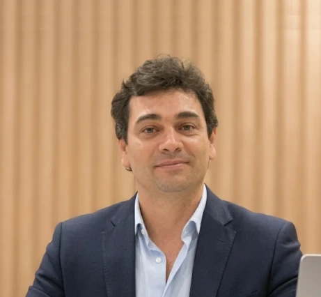 Dr. Guillermo Calderán
